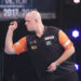 Michael van Gerwen in actie tijdens de World Cup.